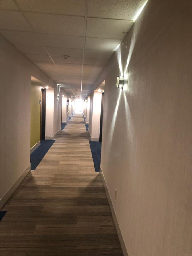 Express Mt. Vernon By Ihg Hotel 2*